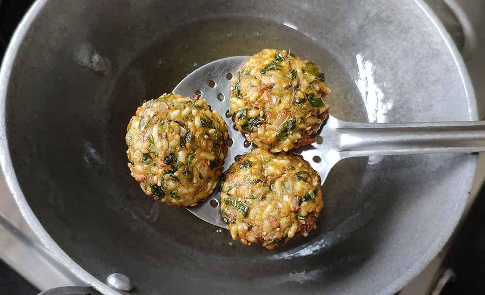 Puffed Rice Vada